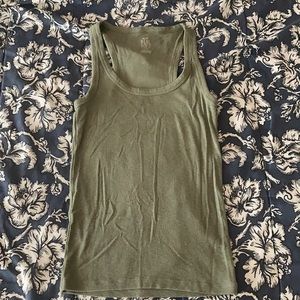 Aerie Tank